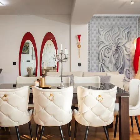 Beachfront With Wonderful Large Terrace Makarska