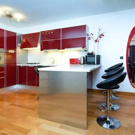 Beachfront With Wonderful Large Terrace Apartman