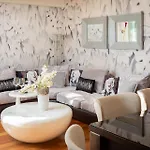 Beachfront With Wonderful Large Terrace Διαμέρισμα Μακάρσκα