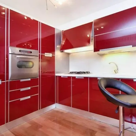 Apartamento Beachfront With Wonderful Large Terrace Makarska