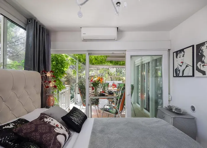 Apartment Beachfront With Wonderful Large Terrace